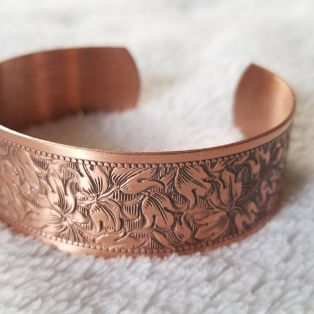 Vintage Copper Guild Etched Cuff Bracelet - Picture 4 of 7
